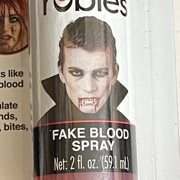 Halloween Vampire Set: Fake Blood Spray, Glow-in-the-Dark Teeth w/ Blood - Picture 6 of 7